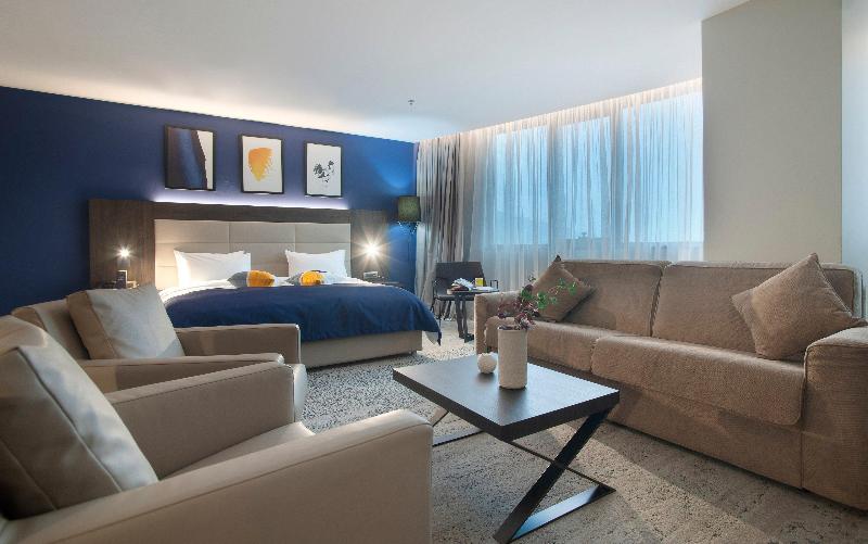 cheap resort hotels  to Spend holiday with family