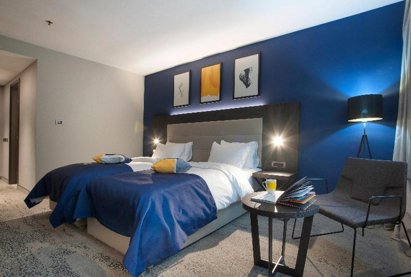 cheap resort hotels  to Spend holiday with family