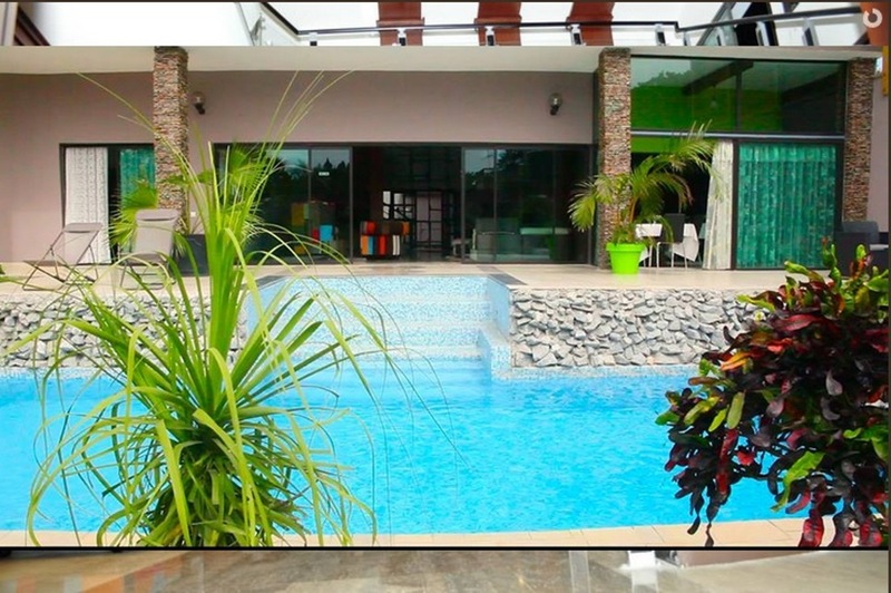 This photo about Crystal palace shared on HyHotel.com