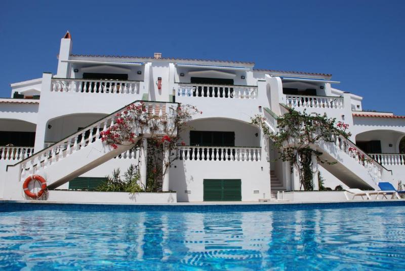 This photo about Apartamentos Jamaica shared on HyHotel.com