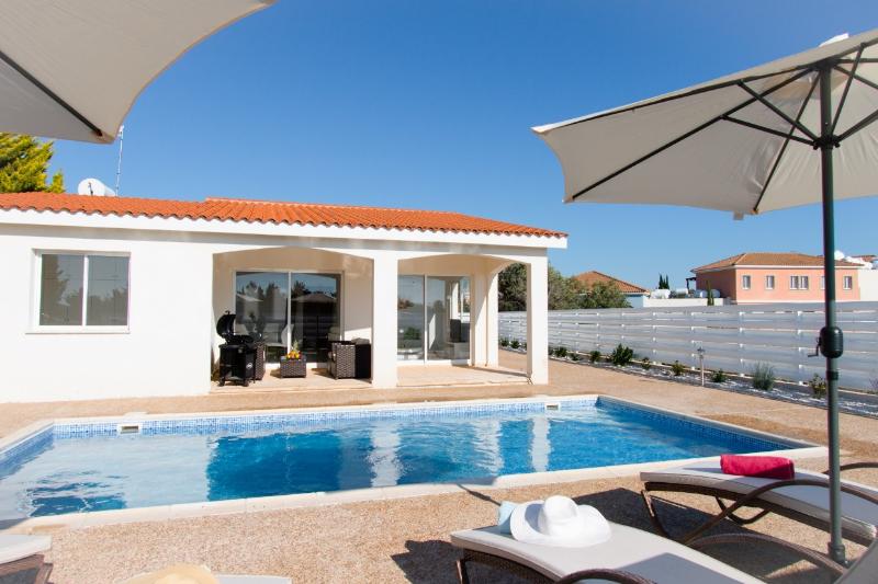 This photo about Bungalow Casa Bonita shared on HyHotel.com