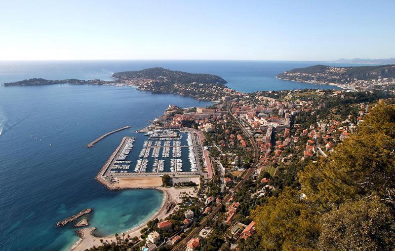 This photo about Residence Carlton shared on HyHotel.com