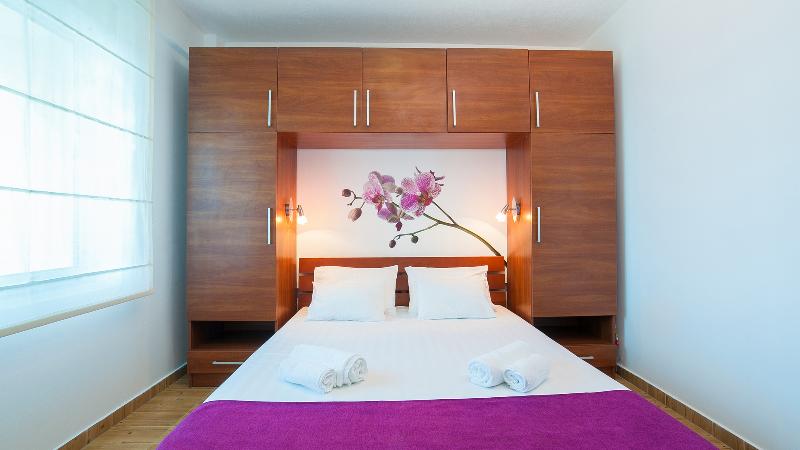 cheap resort hotels  to Spend holiday with family