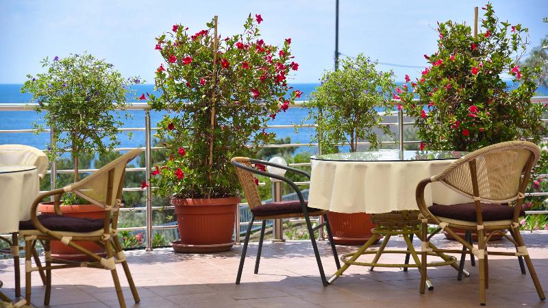 cheap resort hotels  to Spend holiday with family