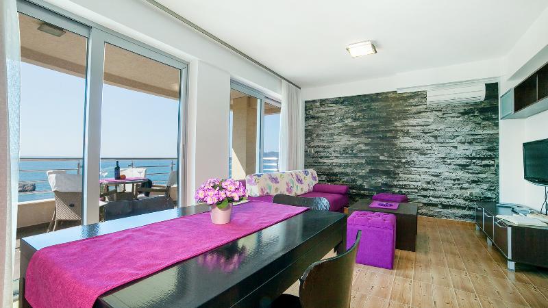 cheap resort hotels  to Spend holiday with family