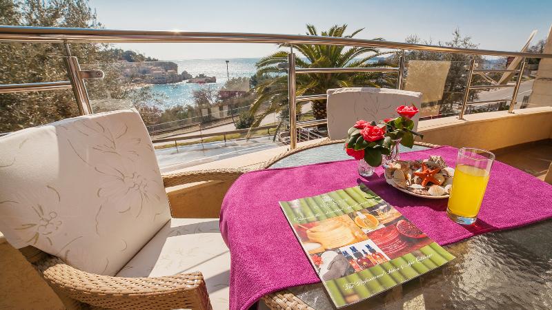 cheap resort hotels  to Spend holiday with family