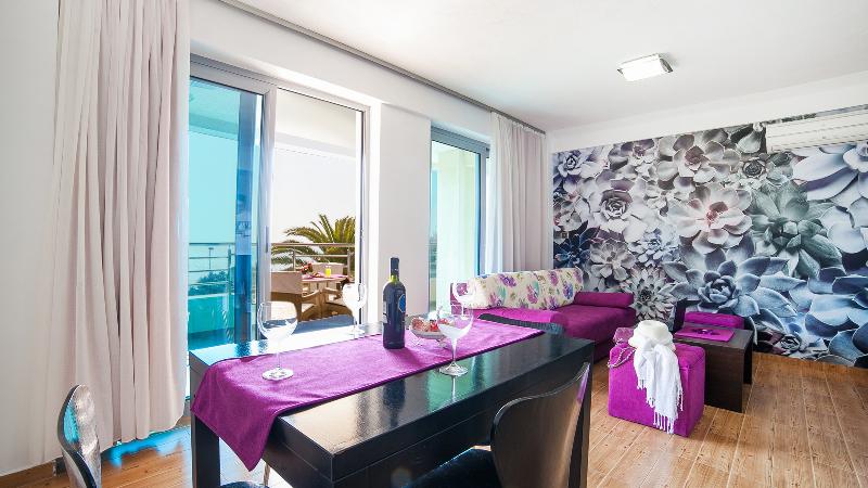 cheap resort hotels  to Spend holiday with family