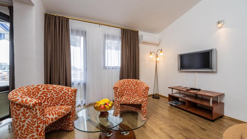 cheap resort hotels  to Spend holiday with family