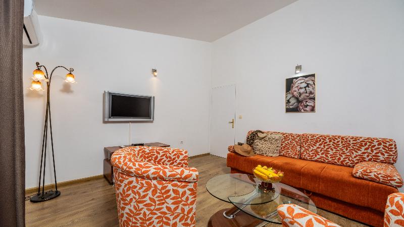 cheap resort hotels  to Spend holiday with family