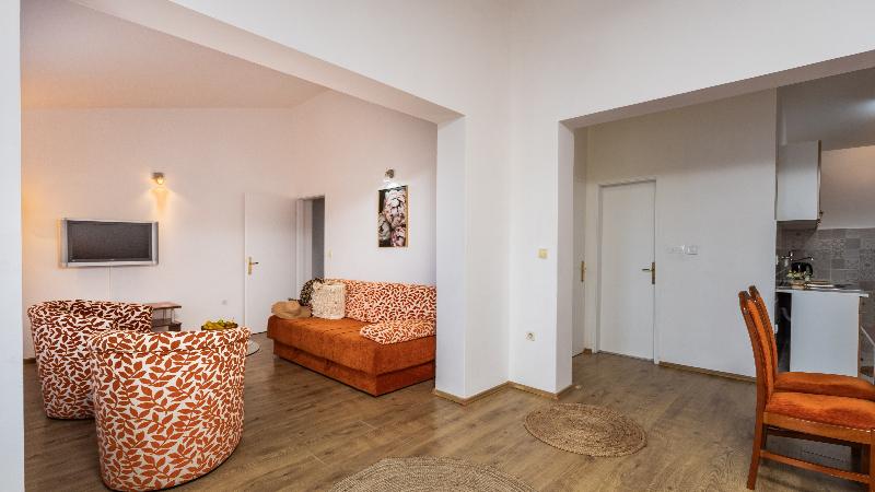 cheap resort hotels  to Spend holiday with family