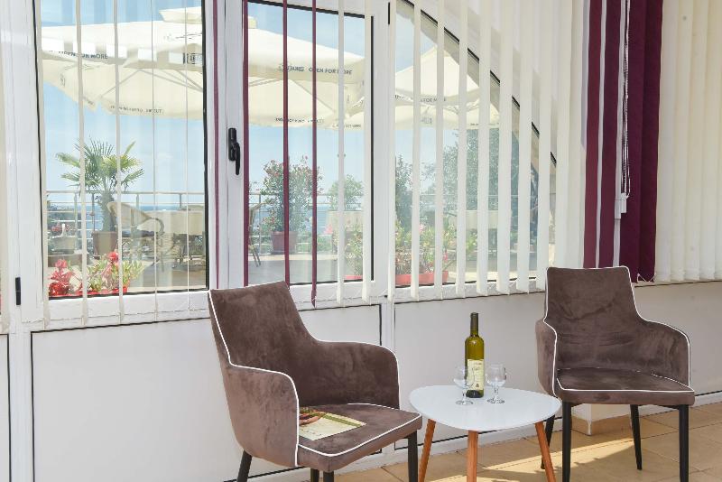 cheap resort hotels  to Spend holiday with family