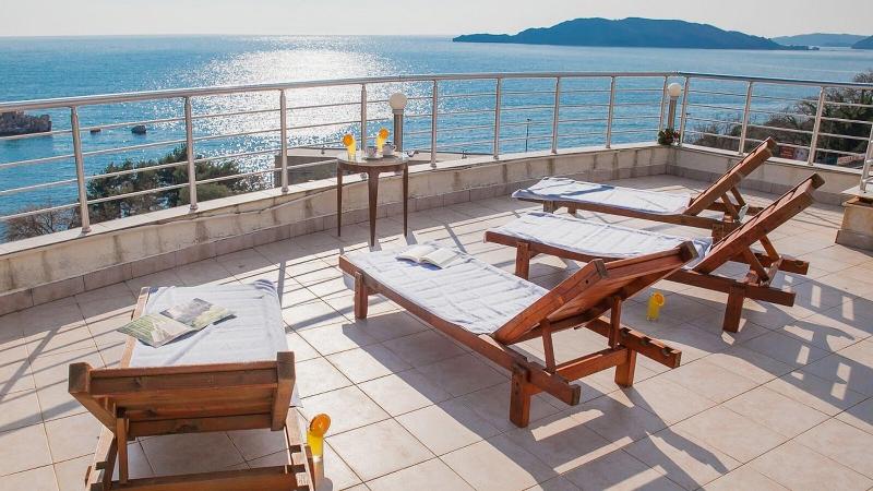 cheap resort hotels  to Spend holiday with family