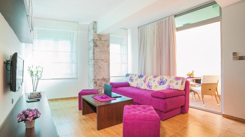 cheap resort hotels  to Spend holiday with family