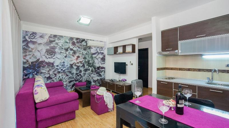 cheap resort hotels  to Spend holiday with family