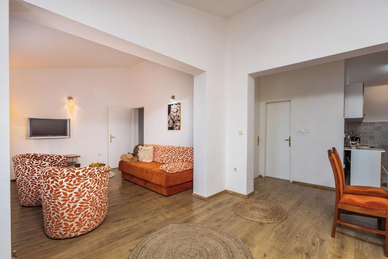 cheap resort hotels  to Spend holiday with family