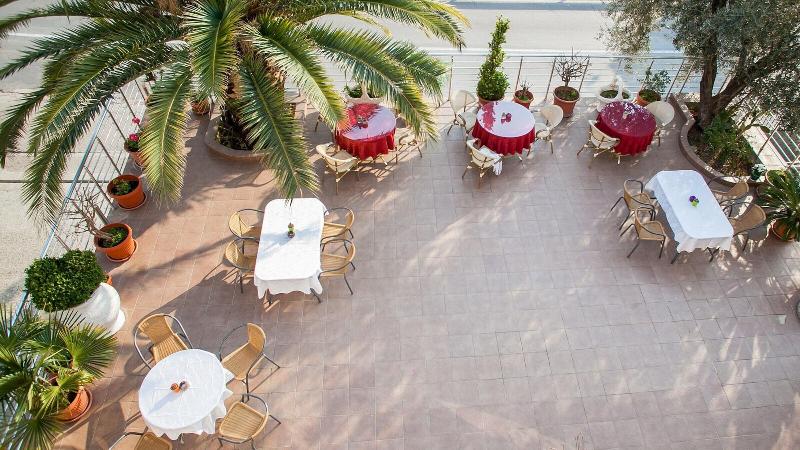 cheap resort hotels  to Spend holiday with family