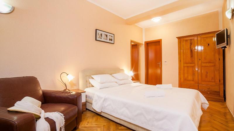 cheap resort hotels  to Spend holiday with family