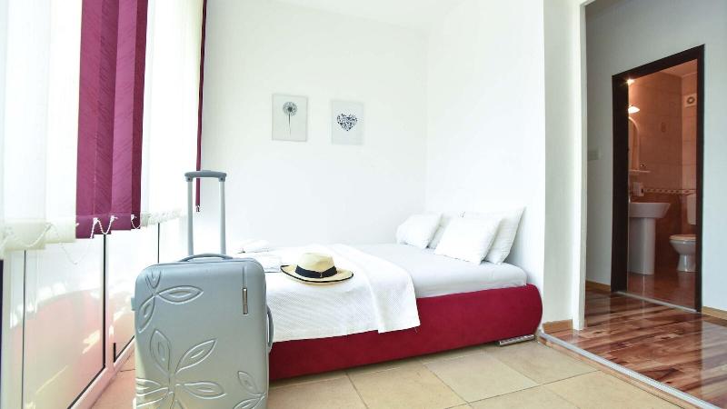 cheap resort hotels  to Spend holiday with family