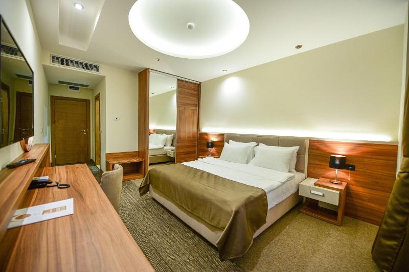 cheap resort hotels  to Spend holiday with family