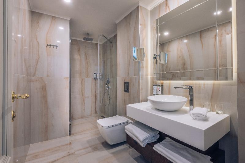 cheap resort hotels in Turkey to Spend holiday with family