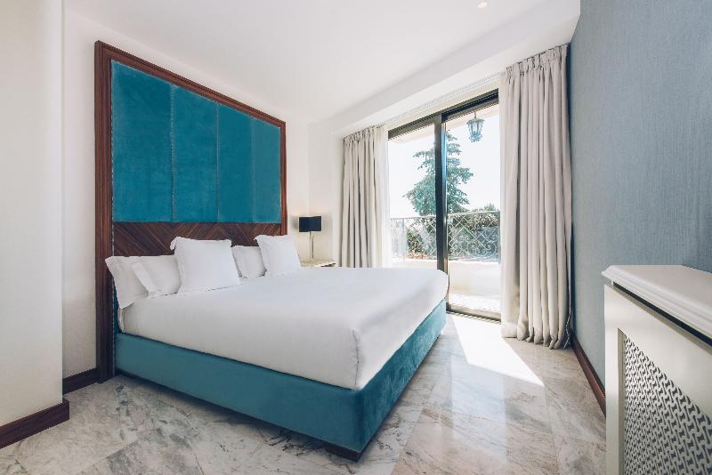 cheap resort hotels in Turkey to Spend holiday with family