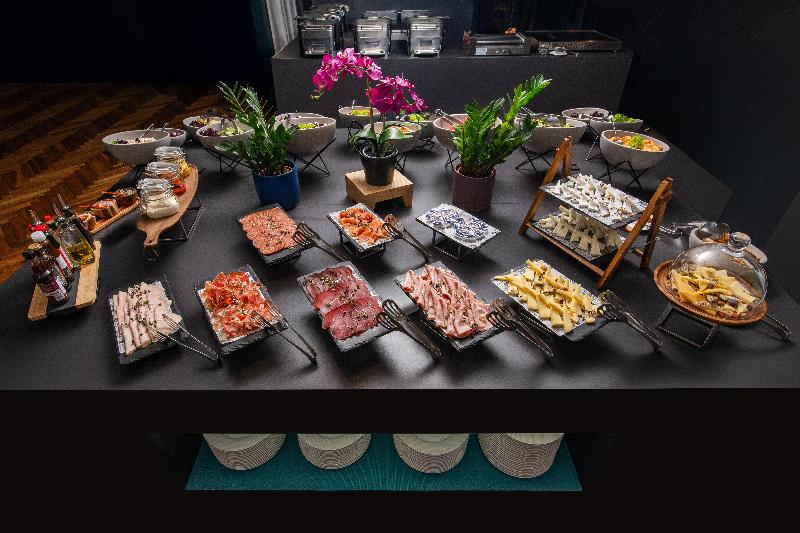 cheap resort hotels to Spend holiday with family