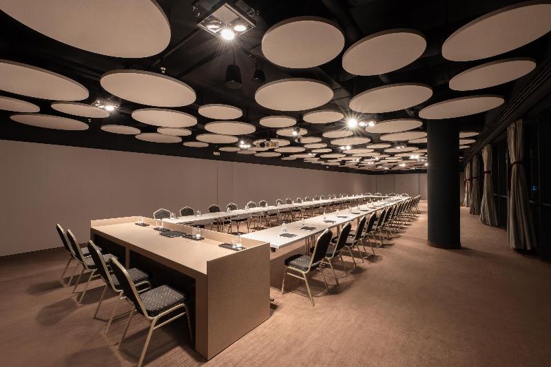 cheap resort hotels  to Spend holiday with family