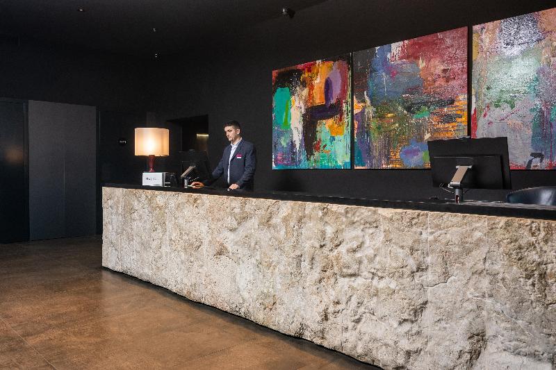 cheap resort hotels  to Spend holiday with family