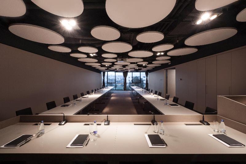 cheap resort hotels  to Spend holiday with family