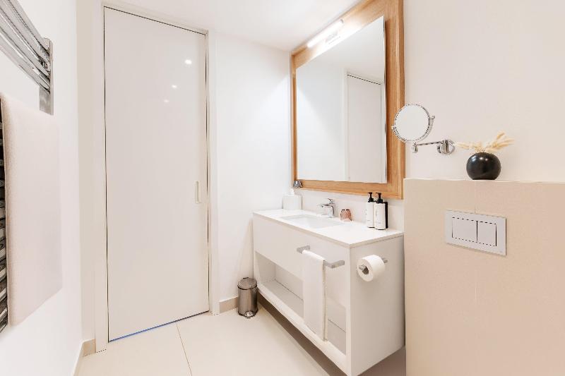 cheap resort hotels  to Spend holiday with family