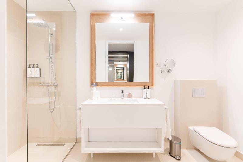 cheap resort hotels  to Spend holiday with family