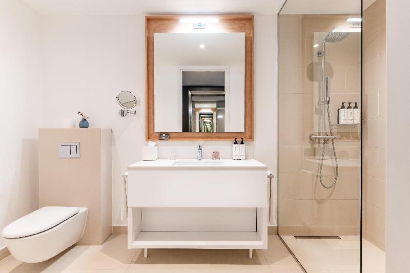 cheap resort hotels  to Spend holiday with family