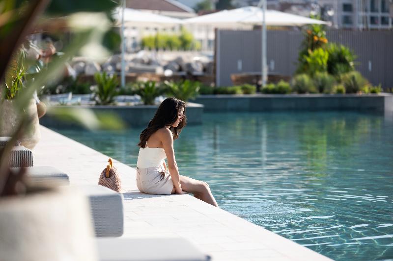 cheap resort hotels  to Spend holiday with family