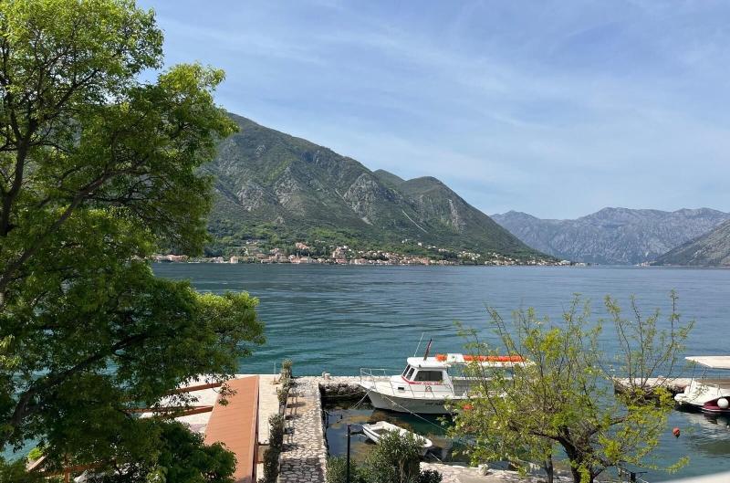 cheap resort hotels  to Spend holiday with family