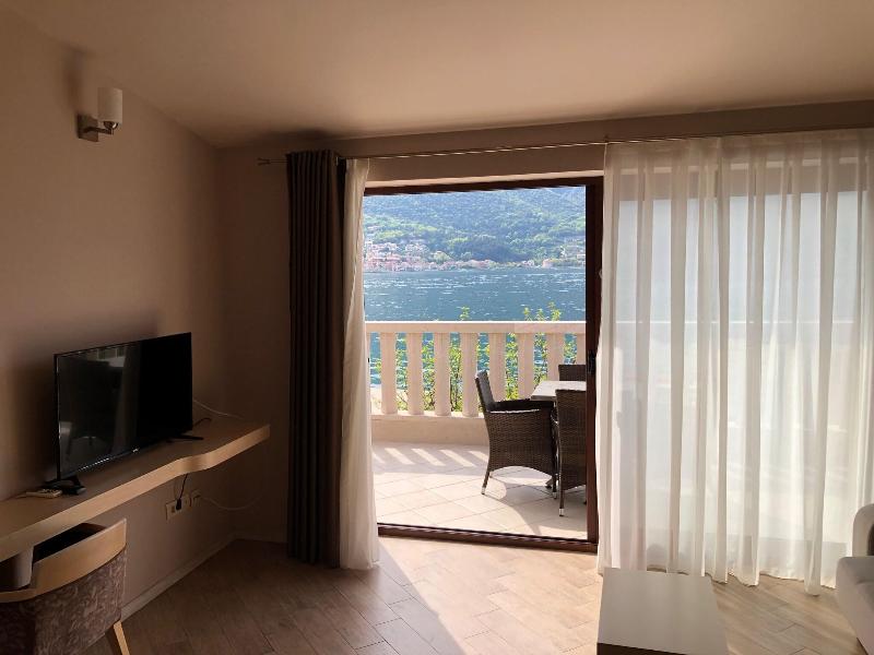 cheap resort hotels  to Spend holiday with family