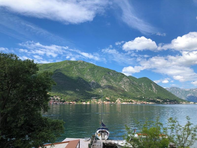 cheap resort hotels  to Spend holiday with family