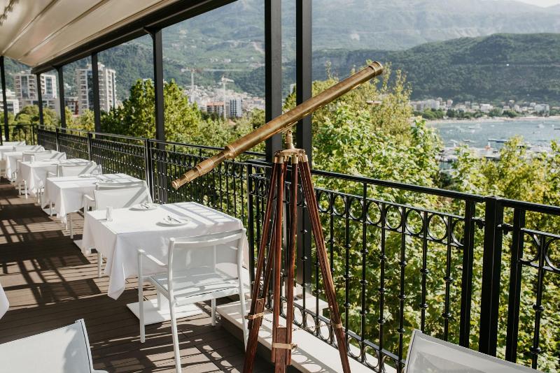 cheap resort hotels  to Spend holiday with family