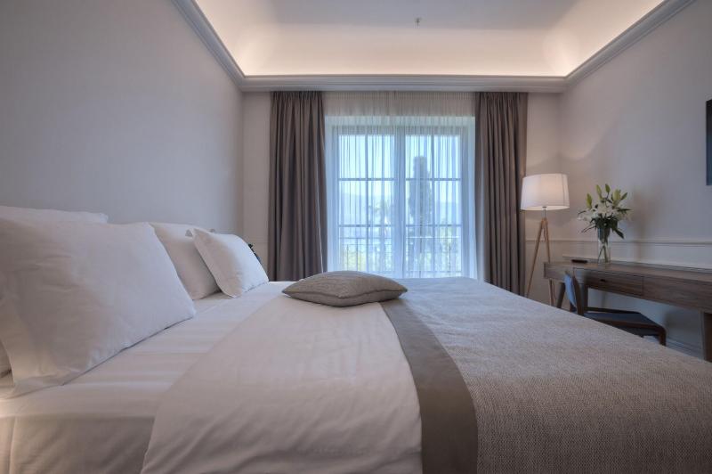 cheap resort hotels  to Spend holiday with family