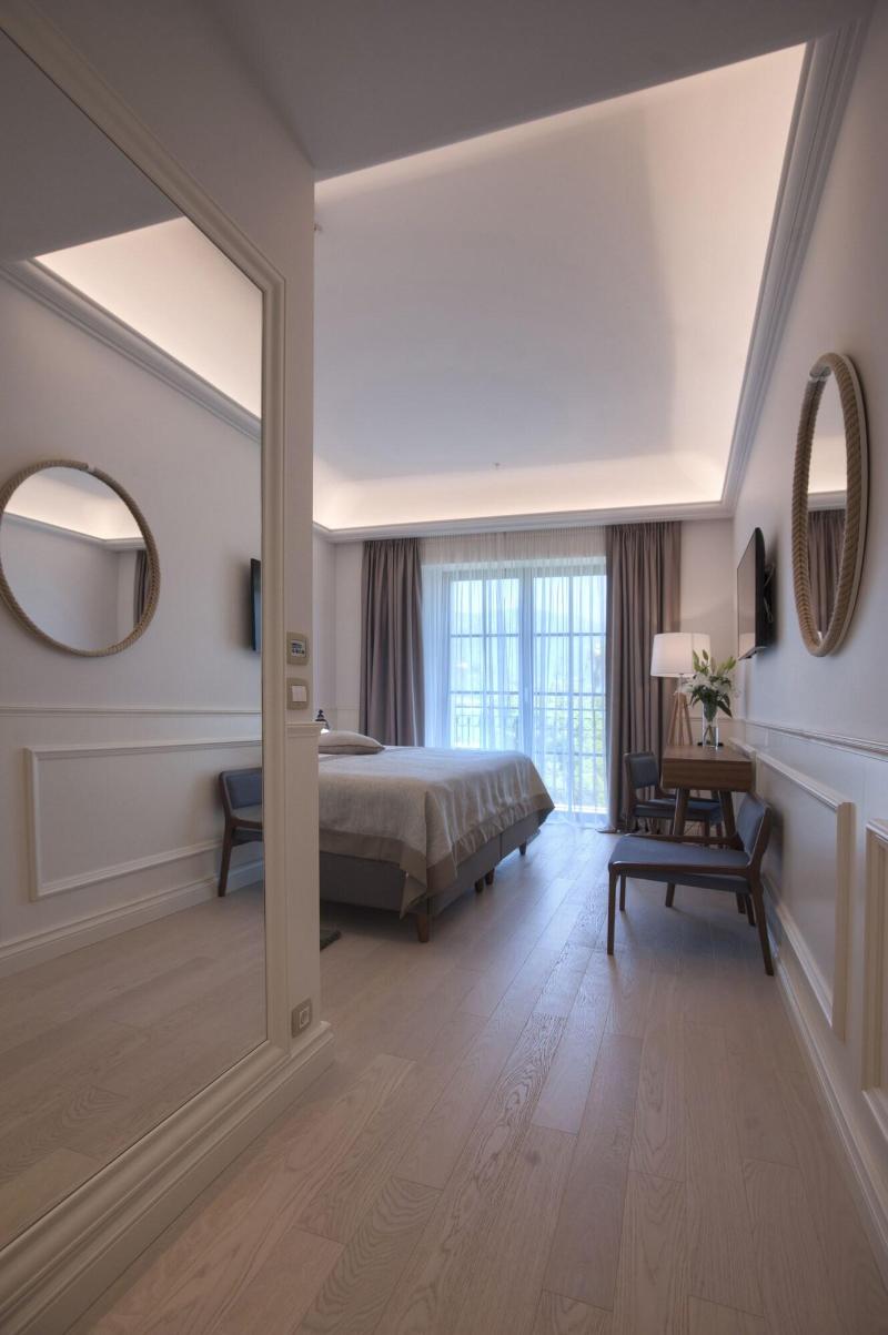 cheap resort hotels  to Spend holiday with family