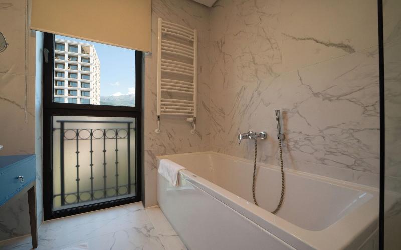 cheap resort hotels  to Spend holiday with family