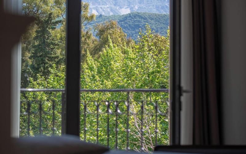 cheap resort hotels  to Spend holiday with family