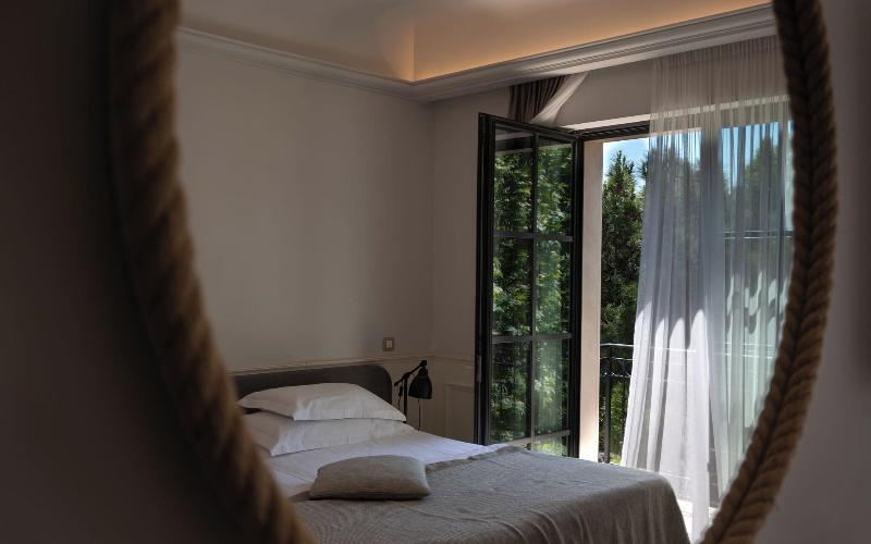 cheap resort hotels  to Spend holiday with family