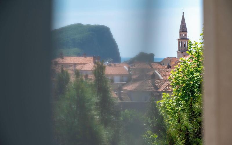 cheap resort hotels  to Spend holiday with family