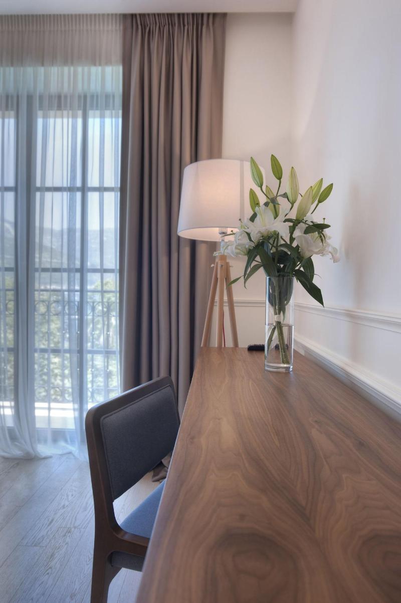 cheap resort hotels  to Spend holiday with family