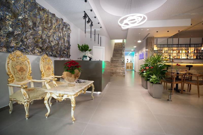 cheap resort hotels  to Spend holiday with family