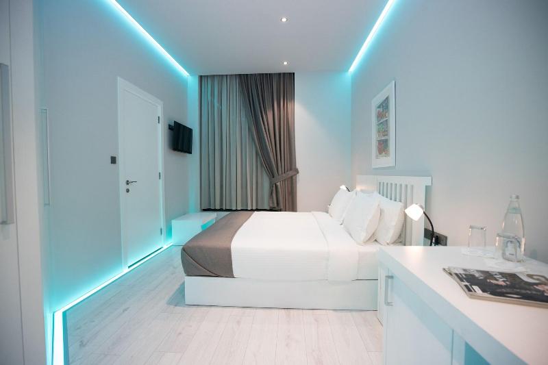 cheap resort hotels  to Spend holiday with family