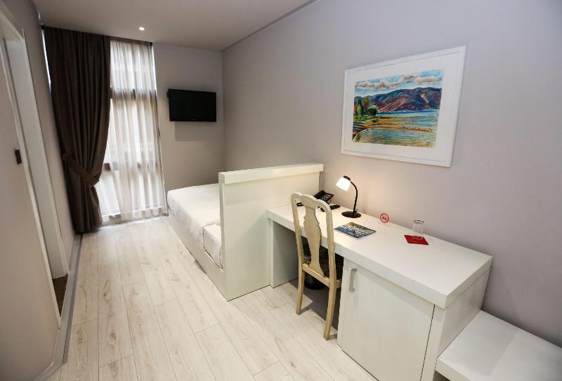 cheap resort hotels  to Spend holiday with family