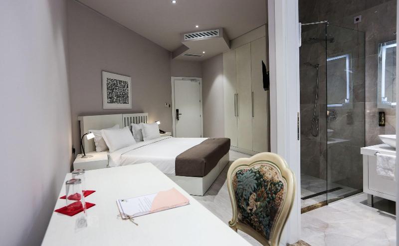 cheap resort hotels  to Spend holiday with family