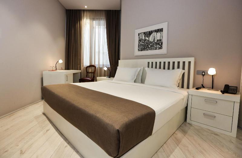 cheap resort hotels  to Spend holiday with family