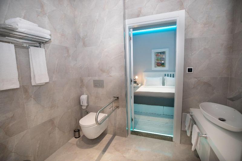 cheap resort hotels  to Spend holiday with family